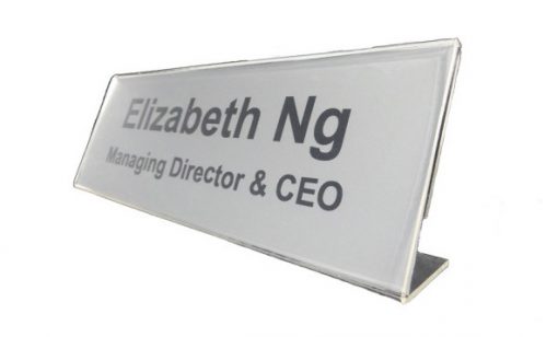 Kệ chức danh mica
